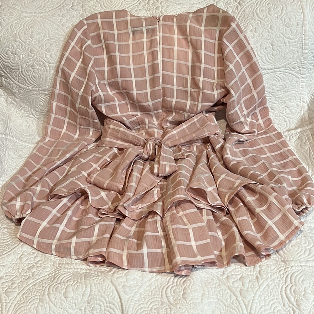 Blithe long sleeve romper, size‎ medium - image 7